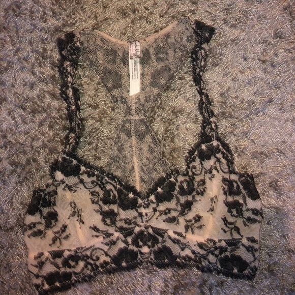 2 Bralette tops - Picture 2 of 6